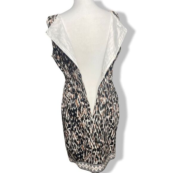 LONDON TIMES Animal Print Cotton Dress, Crisscross Bust, Ruched design, Size M - Picture 8 of 10